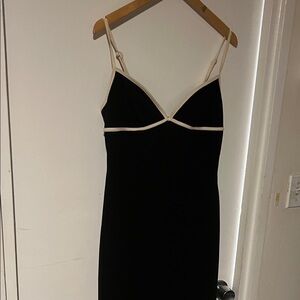 Mahina Contrast Trim Maxi Dress